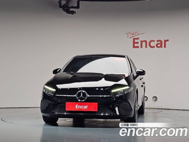 Mercedes-Benz A-Class 2025 — фото 3