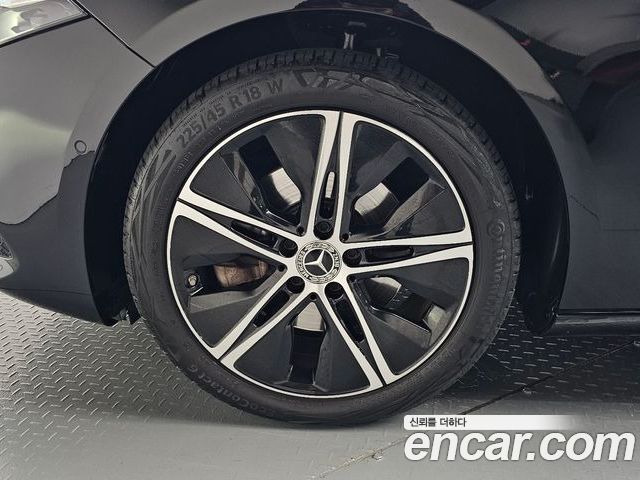 Mercedes-Benz A-Class 2025 — фото 5