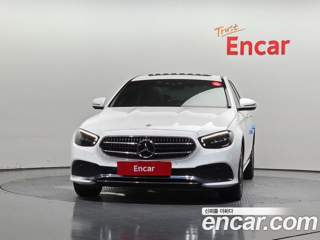 Mercedes-Benz E-Class 2023 — фото 3
