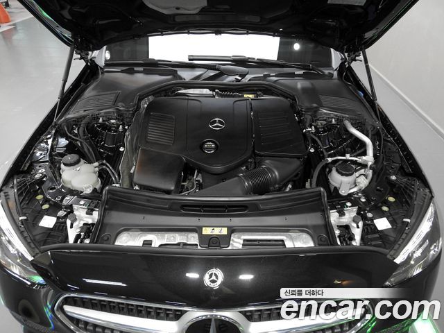 Mercedes-Benz C-Class 2023 — фото 6