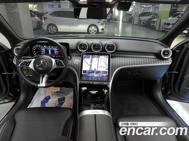 Mercedes-Benz C-Class 2023 — фото 7