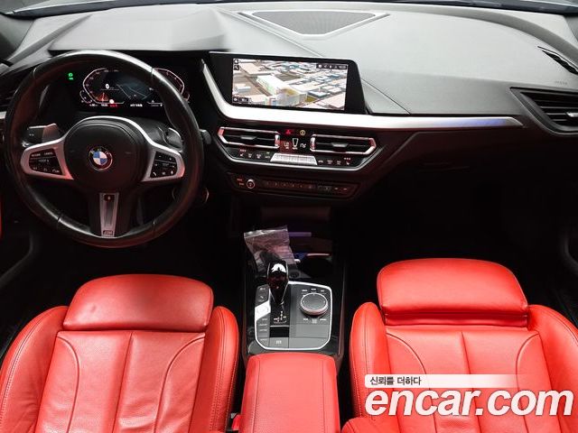 BMW 1 Series 2022 — фото 10