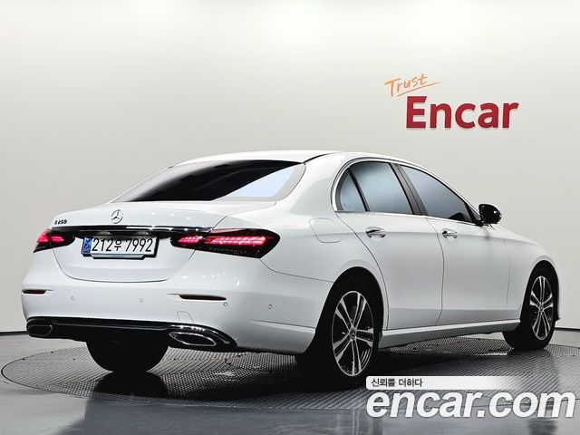 Mercedes-Benz E-Class 2023 — фото 2