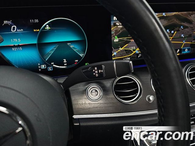 Mercedes-Benz E-Class 2023 — фото 9