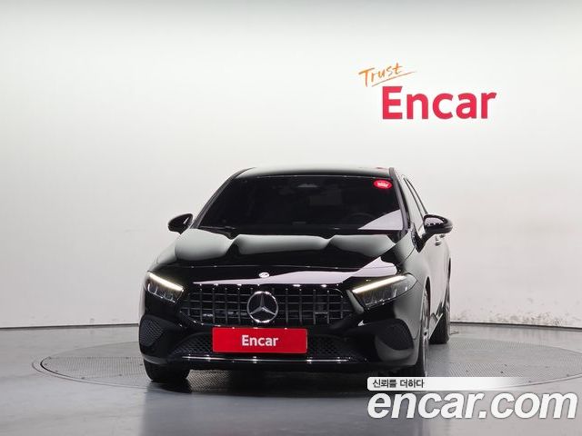 Mercedes-Benz A-Class 2025 — фото 3
