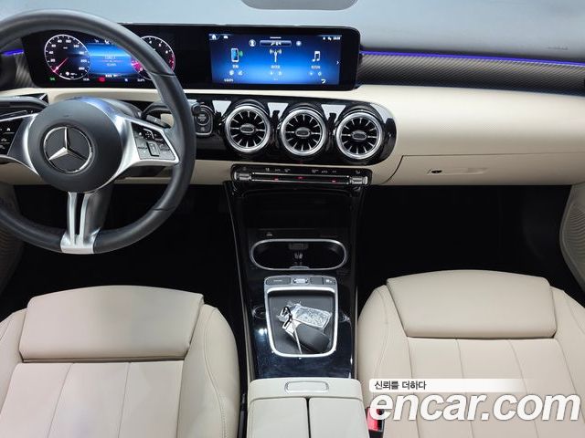 Mercedes-Benz A-Class 2025 — фото 7