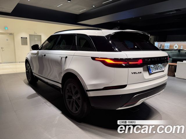 Land Rover Range Rover Velar 2026 — фото 6