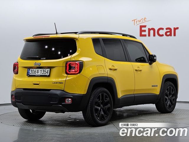 Jeep Renegade 2023 — фото 2