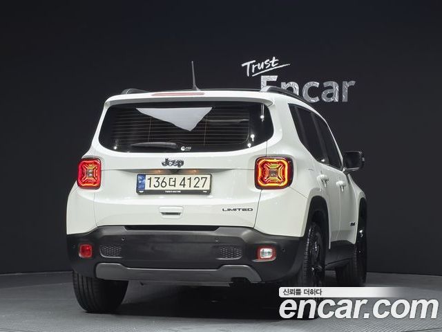 Jeep Renegade 2023 — фото 4