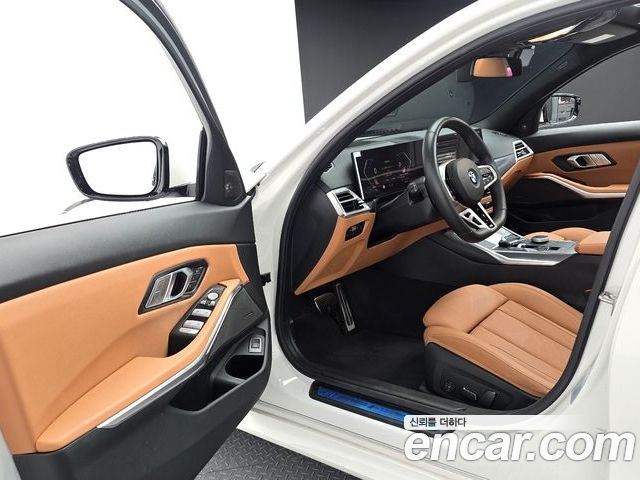 BMW 3 Series 2025 — фото 10