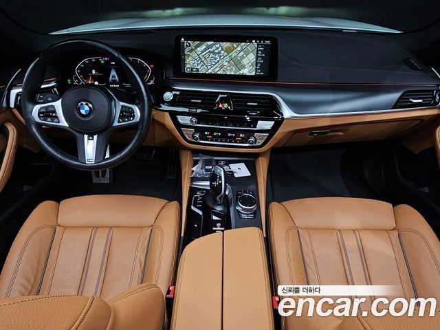 BMW 5 Series 2023 — фото 10