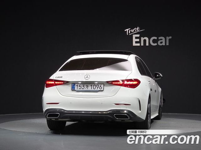 Mercedes-Benz C-Class 2025 — фото 4