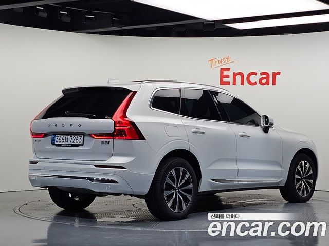 Volvo XC60 2025 — фото 2