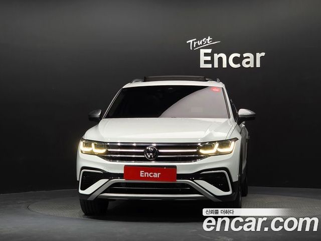 Volkswagen Tiguan 2023 — фото 3