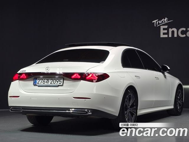 Mercedes-Benz E-Class 2025 — фото 2