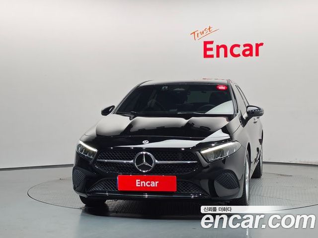 Mercedes-Benz A-Class 2024 — фото 3