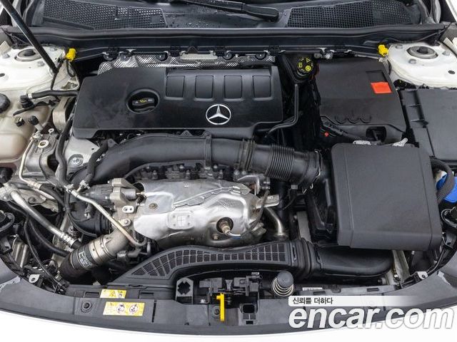 Mercedes-Benz CLA 2023 — фото 6