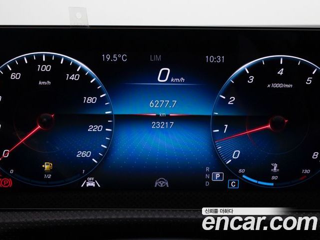 Mercedes-Benz CLA 2023 — фото 8