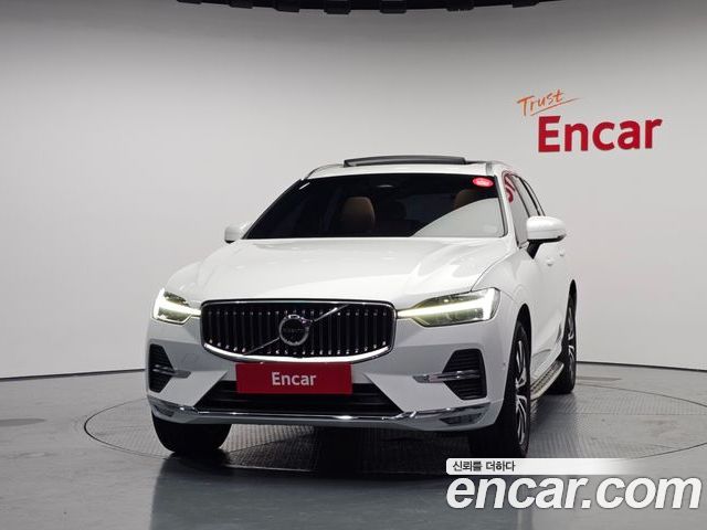 Volvo XC60 2025 — фото 3