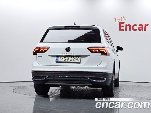 Volkswagen Tiguan 2023 — фото 4