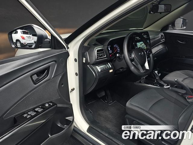 SsangYong Tivoli 2022 — фото 10