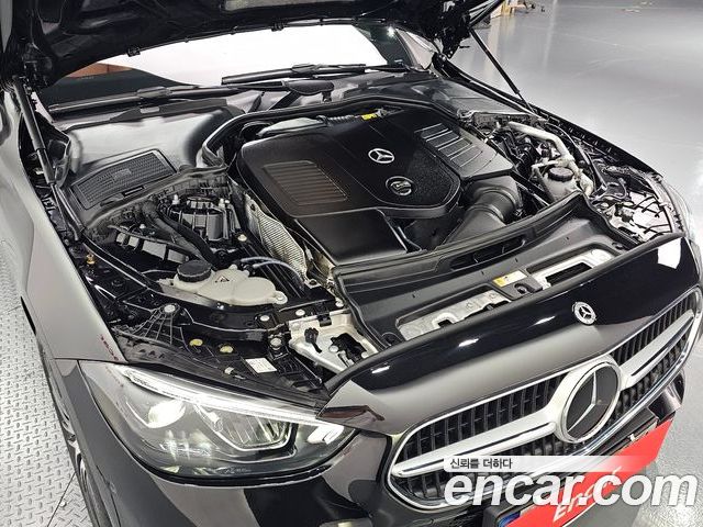 Mercedes-Benz C-Class 2023 — фото 6
