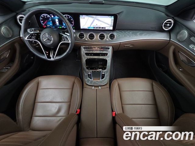 Mercedes-Benz E-Class 2022 — фото 10