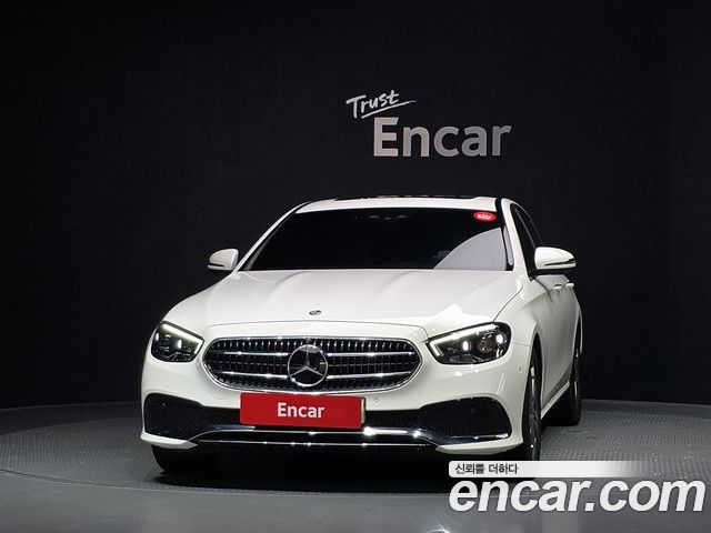 Mercedes-Benz E-Class 2022 — фото 3