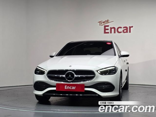 Mercedes-Benz C-Class 2025 — фото 3