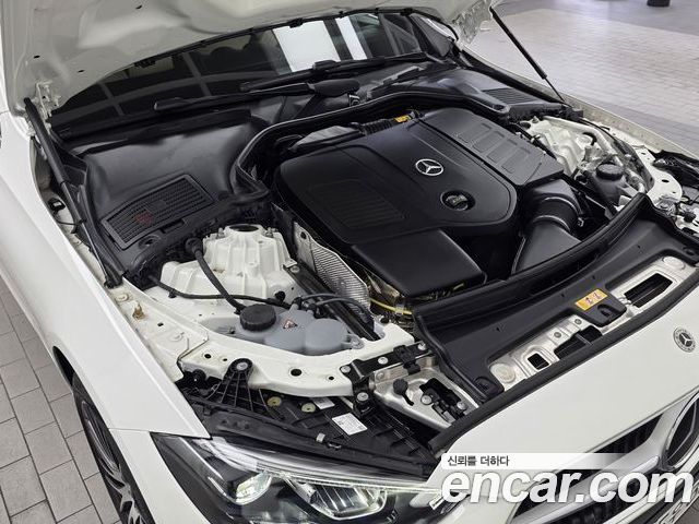 Mercedes-Benz C-Class 2025 — фото 6