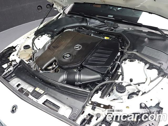 Mercedes-Benz C-Class 2023 — фото 6