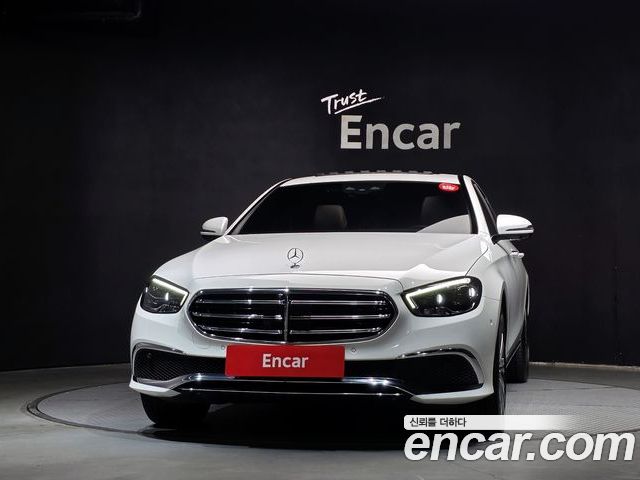 Mercedes-Benz E-Class 2023 — фото 3