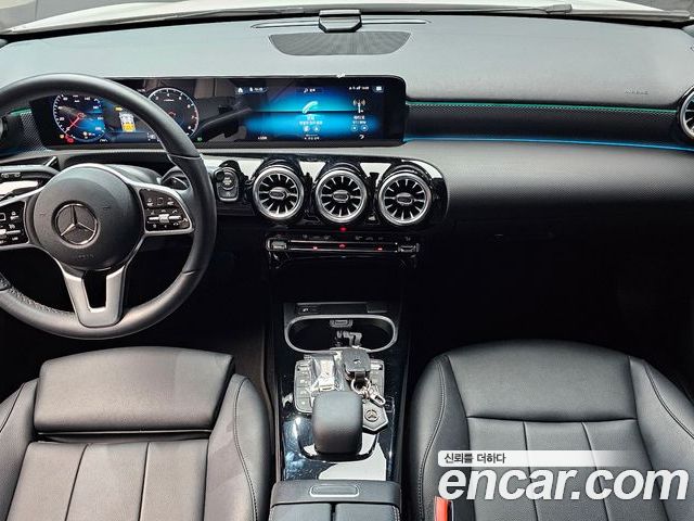 Mercedes-Benz A-Class 2022 — фото 10