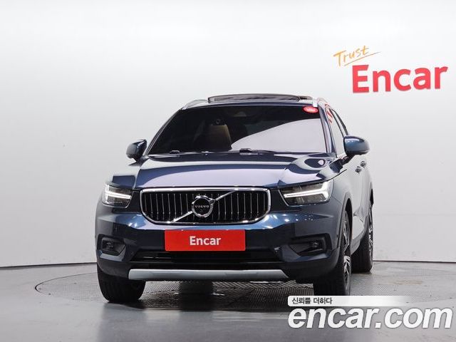 Volvo XC40 2022 — фото 3
