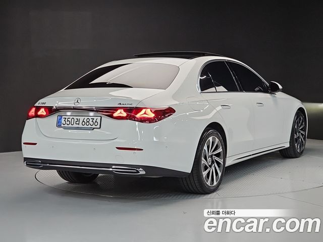 Mercedes-Benz E-Class 2025 — фото 4