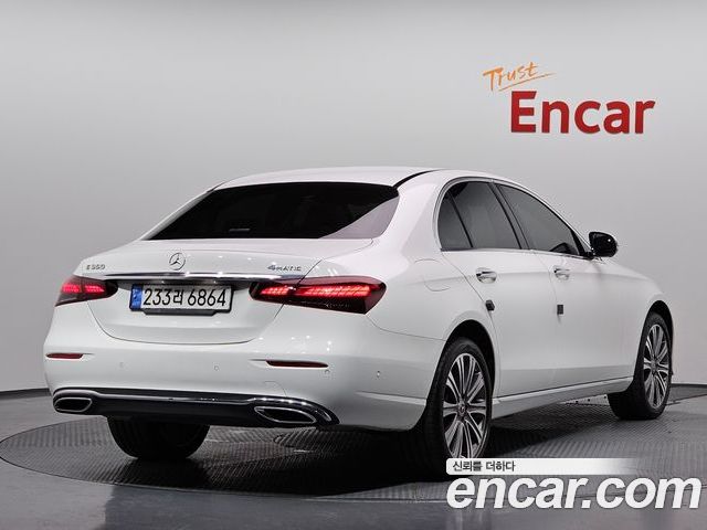 Mercedes-Benz E-Class 2023 — фото 2