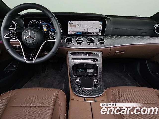 Mercedes-Benz E-Class 2023 — фото 7