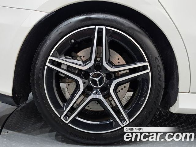 Mercedes-Benz A-Class 2023 — фото 5