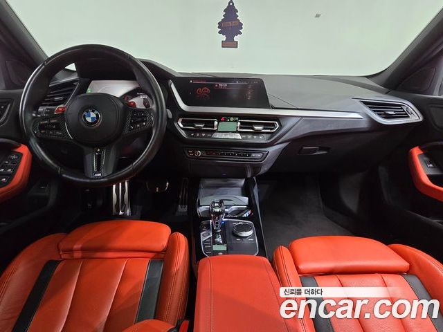 BMW 1 Series 2022 — фото 10