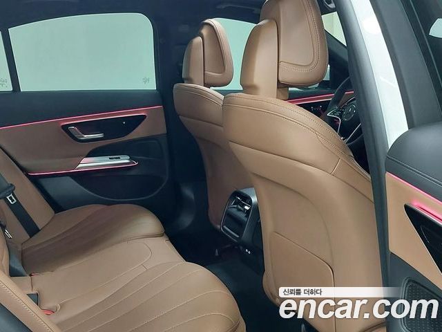 Mercedes-Benz E-Class 2025 — фото 10