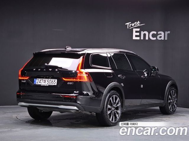 Volvo V60 2025 — фото 2