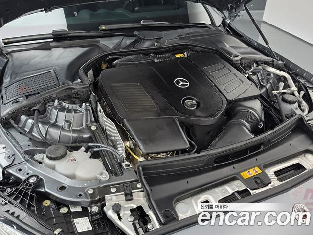 Mercedes-Benz C-Class 2025 — фото 6