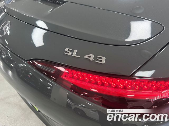 Mercedes-Benz SL 2025 — фото 10
