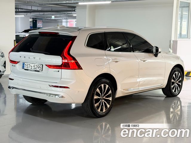 Volvo XC60 2025 — фото 2