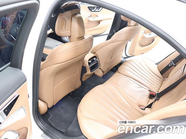 Mercedes-Benz E-Class 2025 — фото 10