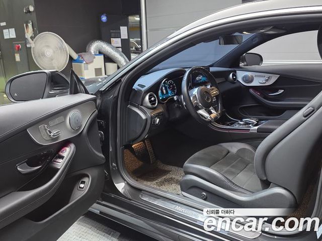 Mercedes-Benz C-Class 2023 — фото 10