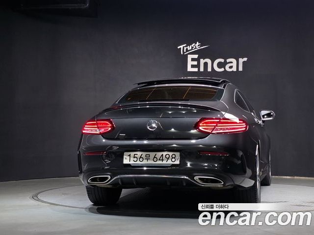 Mercedes-Benz C-Class 2023 — фото 4