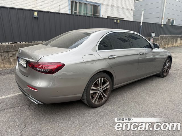 Mercedes-Benz E-Class 2022 — фото 2