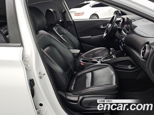 Hyundai Kona 2023 — фото 10