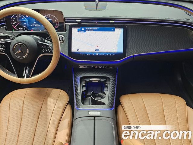 Mercedes-Benz E-Class 2025 — фото 10